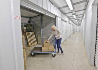 Garde meuble Tours : box de stockage pour professionnels à l'agence Stockez vous-mêmes Tours sud